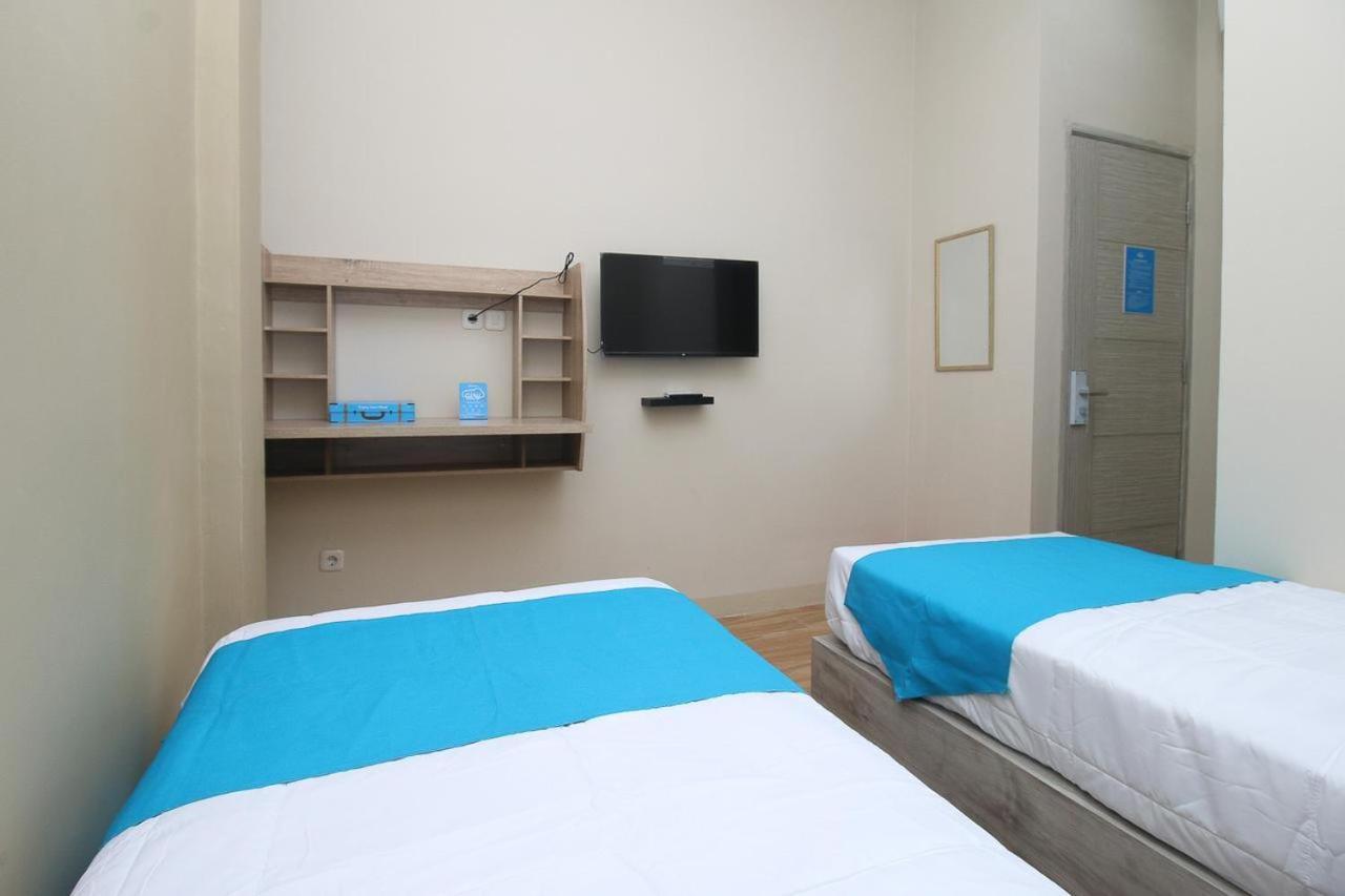 Cozrooms Near Mrt, Plaza Indonesia, And Grand Indonesia Jakarta Exterior photo